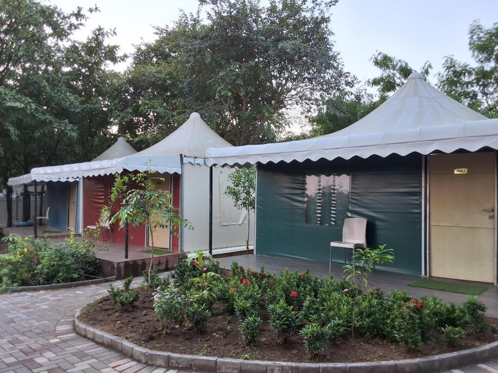 Vits Roccia Hill Resort And Adventure Park, Navapur Songadh Экстерьер фото